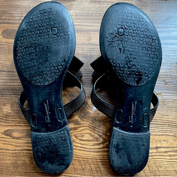 Ferragamo Sandals for the beach or pool. - Picture 4 of 4